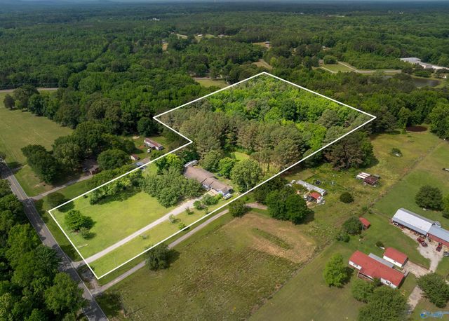 150 Berry Road, Somerville, AL 35670