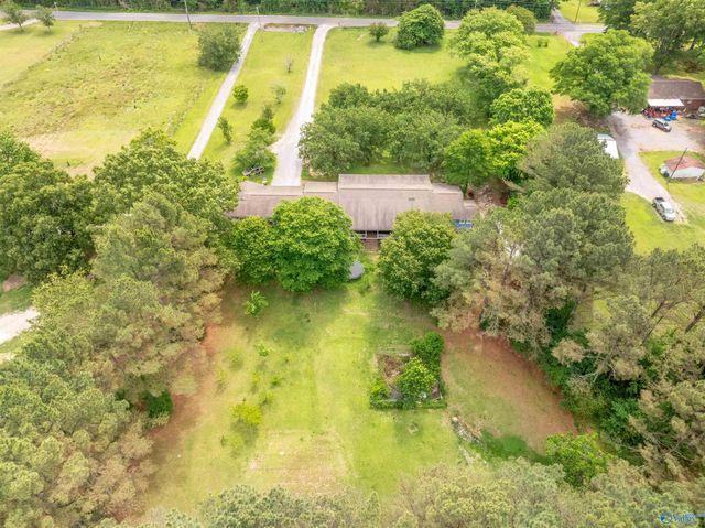 150 Berry Road, Somerville, AL 35670