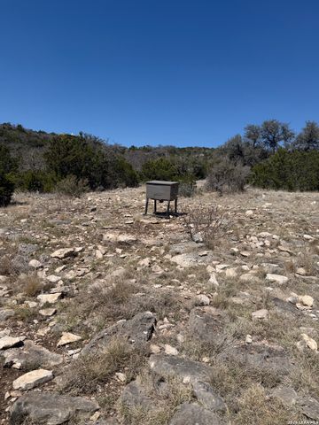 1213 Sd 42200, Rocksprings, TX 78880