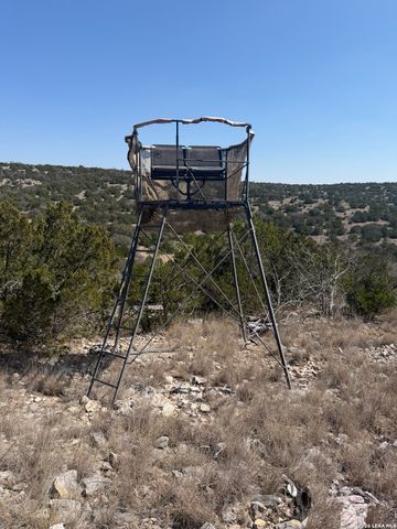 1213 Sd 42200, Rocksprings, TX 78880