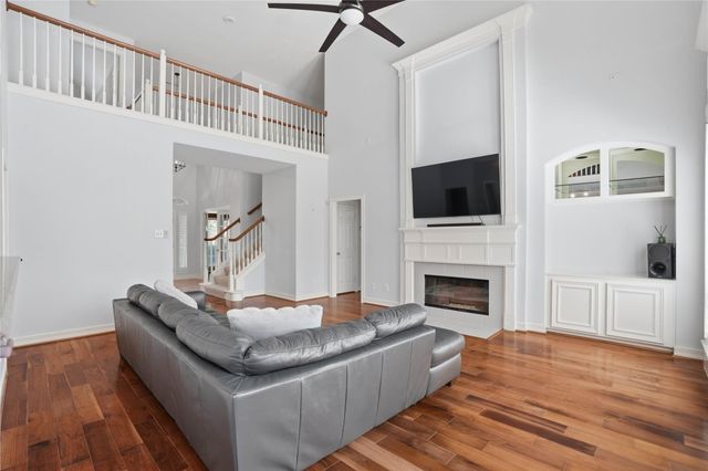 2803 Pinebend Drive, Pearland, TX 77584