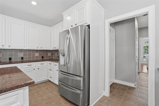 2803 Pinebend Drive, Pearland, TX 77584
