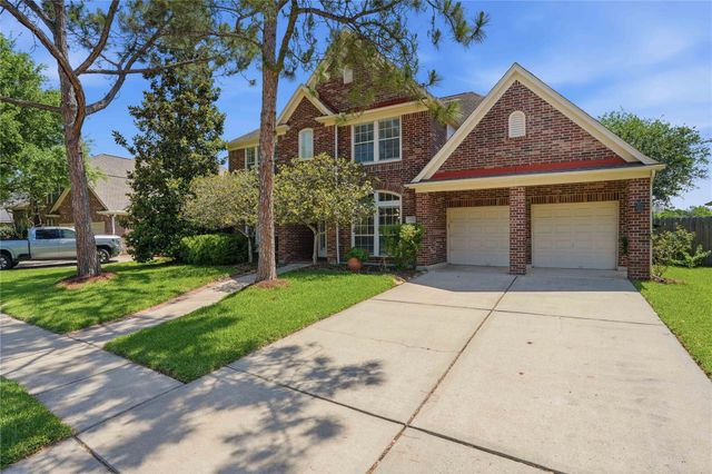 2803 Pinebend Drive, Pearland, TX 77584