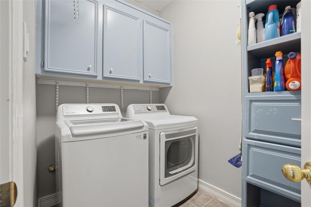 2803 Pinebend Drive, Pearland, TX 77584