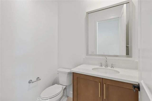 9530 N Andora Avenue, Chatsworth, CA 91311