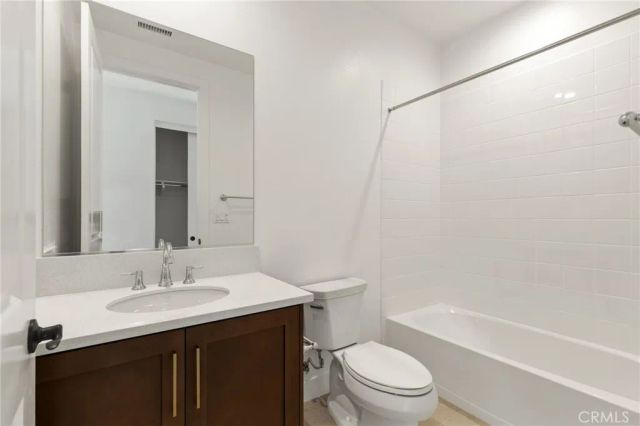 9530 N Andora Avenue, Chatsworth, CA 91311