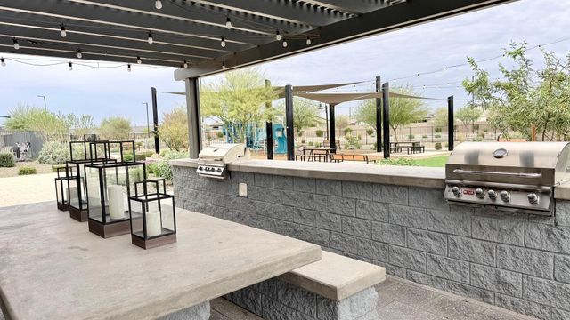15988 W Desert Spoon Drive, Surprise, AZ 85387