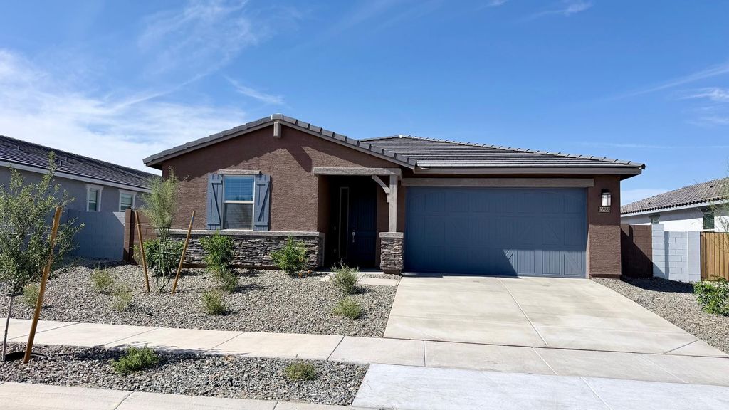 15988 W Desert Spoon Drive, Surprise, AZ 85387