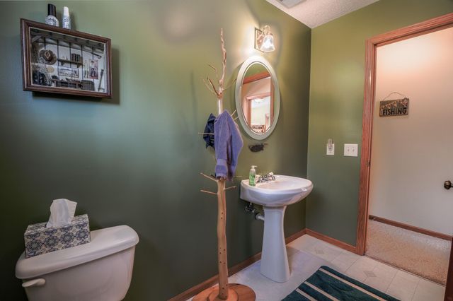 4650 Lakeview Drive, Cushing, MN 56443