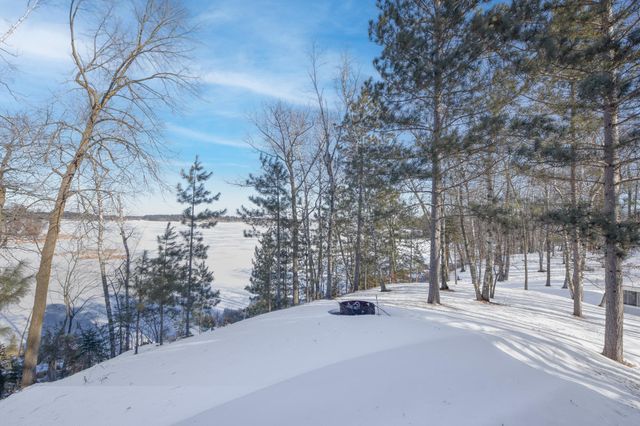 4650 Lakeview Drive, Cushing, MN 56443