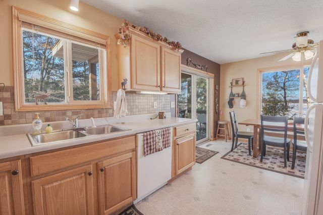 4650 Lakeview Drive, Cushing, MN 56443