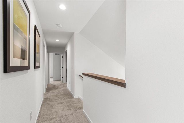 W251N2367 Valleyview CIRCLE, Pewaukee, WI 53072