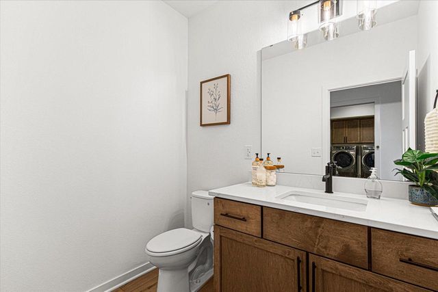 W251N2367 Valleyview CIRCLE, Pewaukee, WI 53072