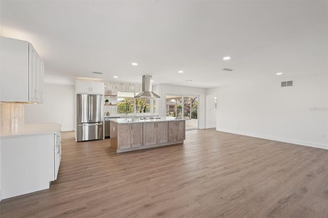 6735 KEYSTONE DRIVE, Sarasota, FL 34231