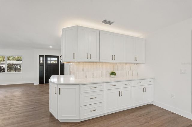 6735 KEYSTONE DRIVE, Sarasota, FL 34231