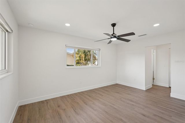 6735 KEYSTONE DRIVE, Sarasota, FL 34231