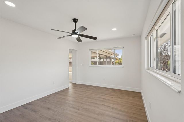 6735 KEYSTONE DRIVE, Sarasota, FL 34231