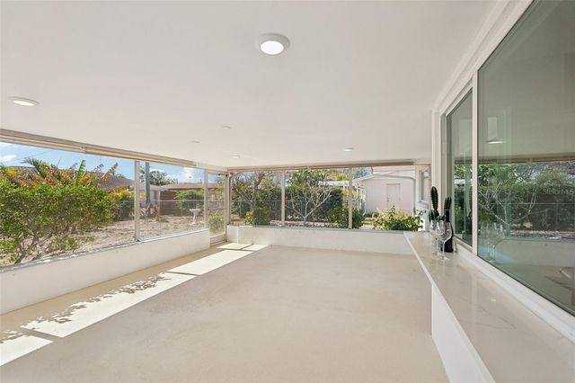 6735 KEYSTONE DRIVE, Sarasota, FL 34231