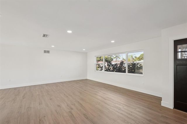 6735 KEYSTONE DRIVE, Sarasota, FL 34231