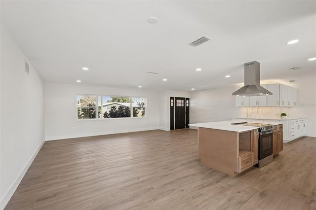 6735 KEYSTONE DRIVE, Sarasota, FL 34231