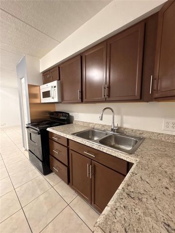 746 NE MICHIGAN COURT 1, St Cloud, FL 34769