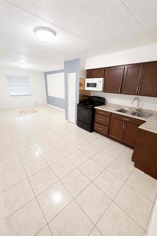 746 NE MICHIGAN COURT 1, St Cloud, FL 34769