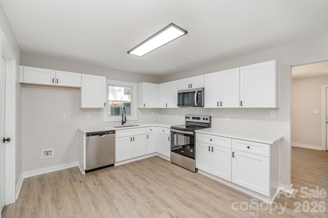 6557 Covecreek Drive, Charlotte, NC 28215