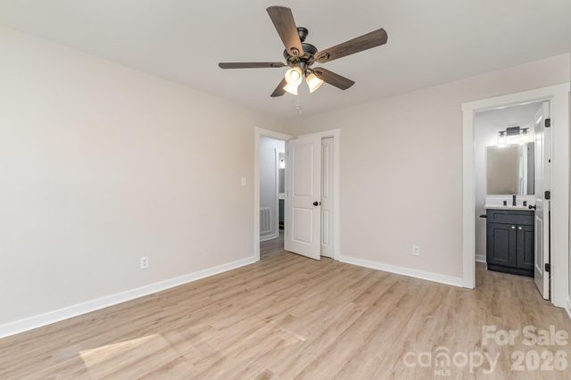 6557 Covecreek Drive, Charlotte, NC 28215