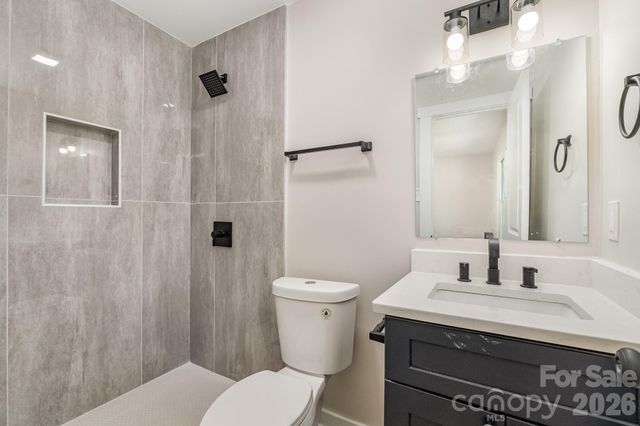6557 Covecreek Drive, Charlotte, NC 28215