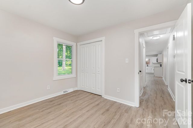 6557 Covecreek Drive, Charlotte, NC 28215