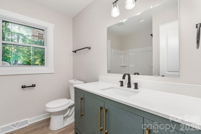 6557 Covecreek Drive, Charlotte, NC 28215