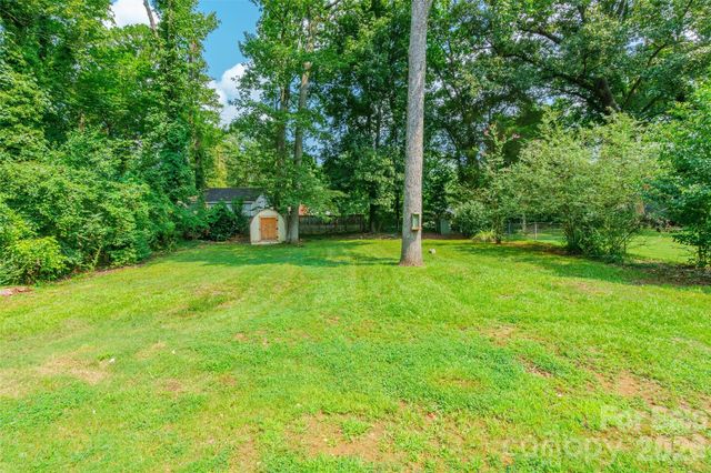 6557 Covecreek Drive, Charlotte, NC 28215