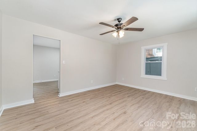 6557 Covecreek Drive, Charlotte, NC 28215