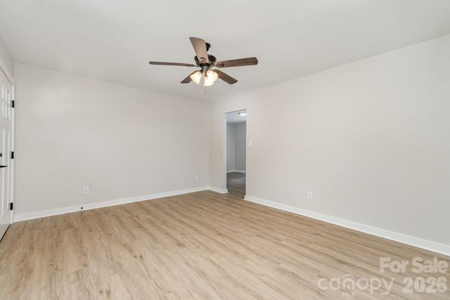6557 Covecreek Drive, Charlotte, NC 28215