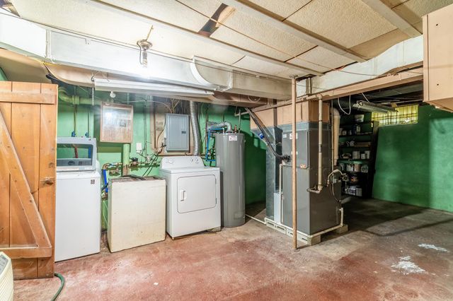 2222 Lawndale Drive, Fort Wayne, IN 46805