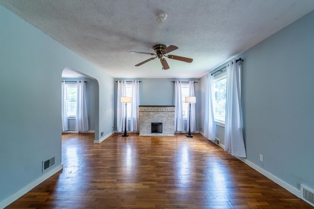 2222 Lawndale Drive, Fort Wayne, IN 46805