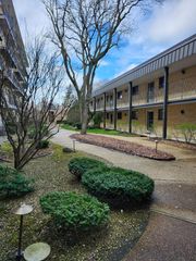 6221 N Niagara Avenue 305, Chicago, IL 60631
