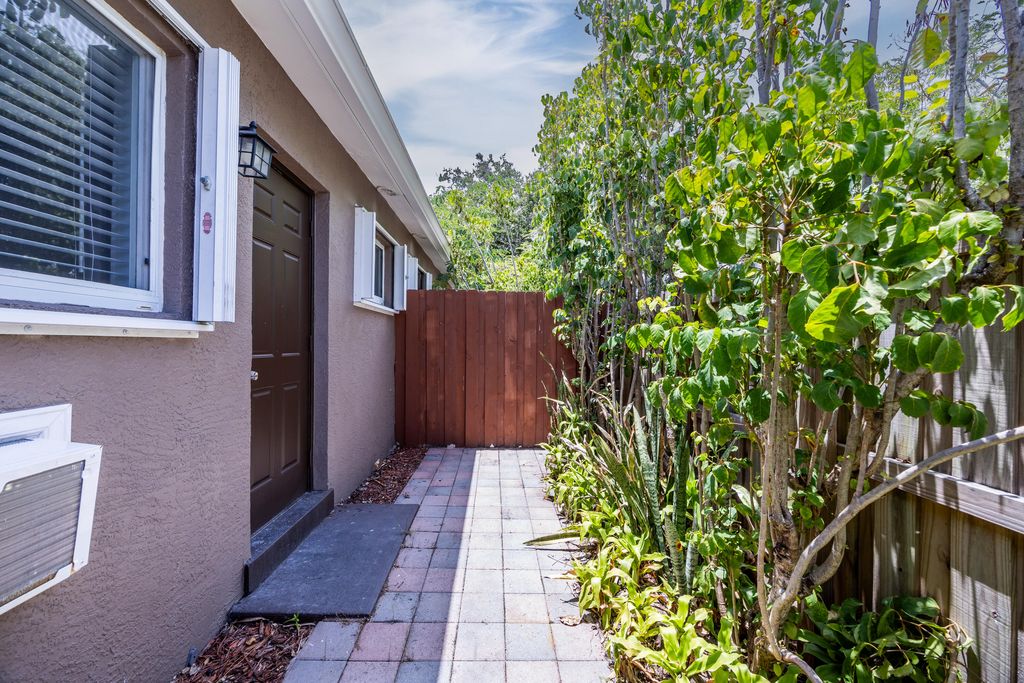 1125 SW 15th Avenue Apt 2, Fort Lauderdale, FL 33312