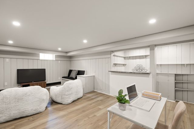46 Bruce Rd, Norwood, MA 02062