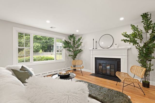 46 Bruce Rd, Norwood, MA 02062