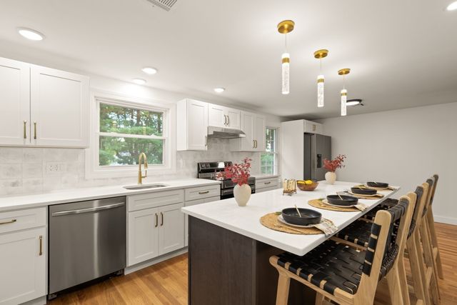 46 Bruce Rd, Norwood, MA 02062