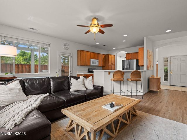 10465 Summershade Lane, Reno, NV 89521