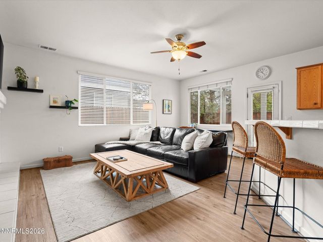 10465 Summershade Lane, Reno, NV 89521