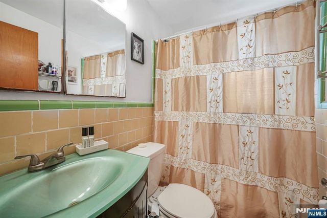 701 Centre Street, Nutley, NJ 07110