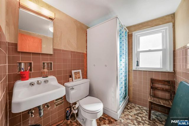 701 Centre Street, Nutley, NJ 07110