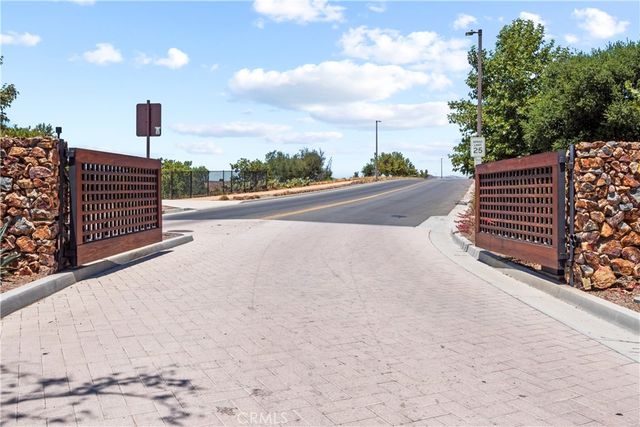 11783 Everly Drive, Corona, CA 92883