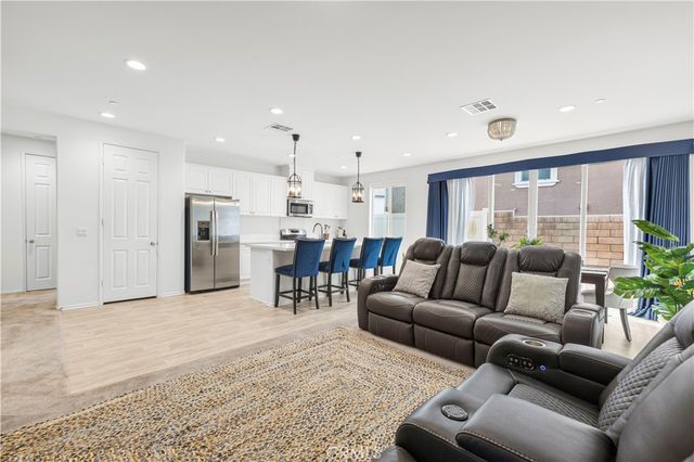 11783 Everly Drive, Corona, CA 92883