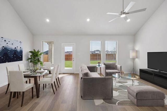 464 Hundred Acre Drive, Waxahachie, TX 75165