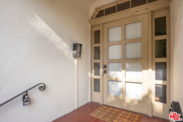 803 N Detroit Street, Los Angeles, CA 90046