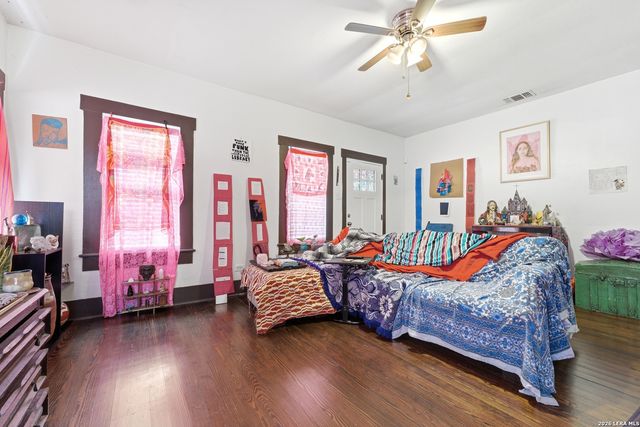 1638 SANTA MONICA ST, San Antonio, TX 78201